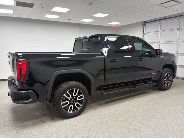 Used 2025 GMC Sierra 1500 AT4 w/ Technology Package AWD/4WD image 10