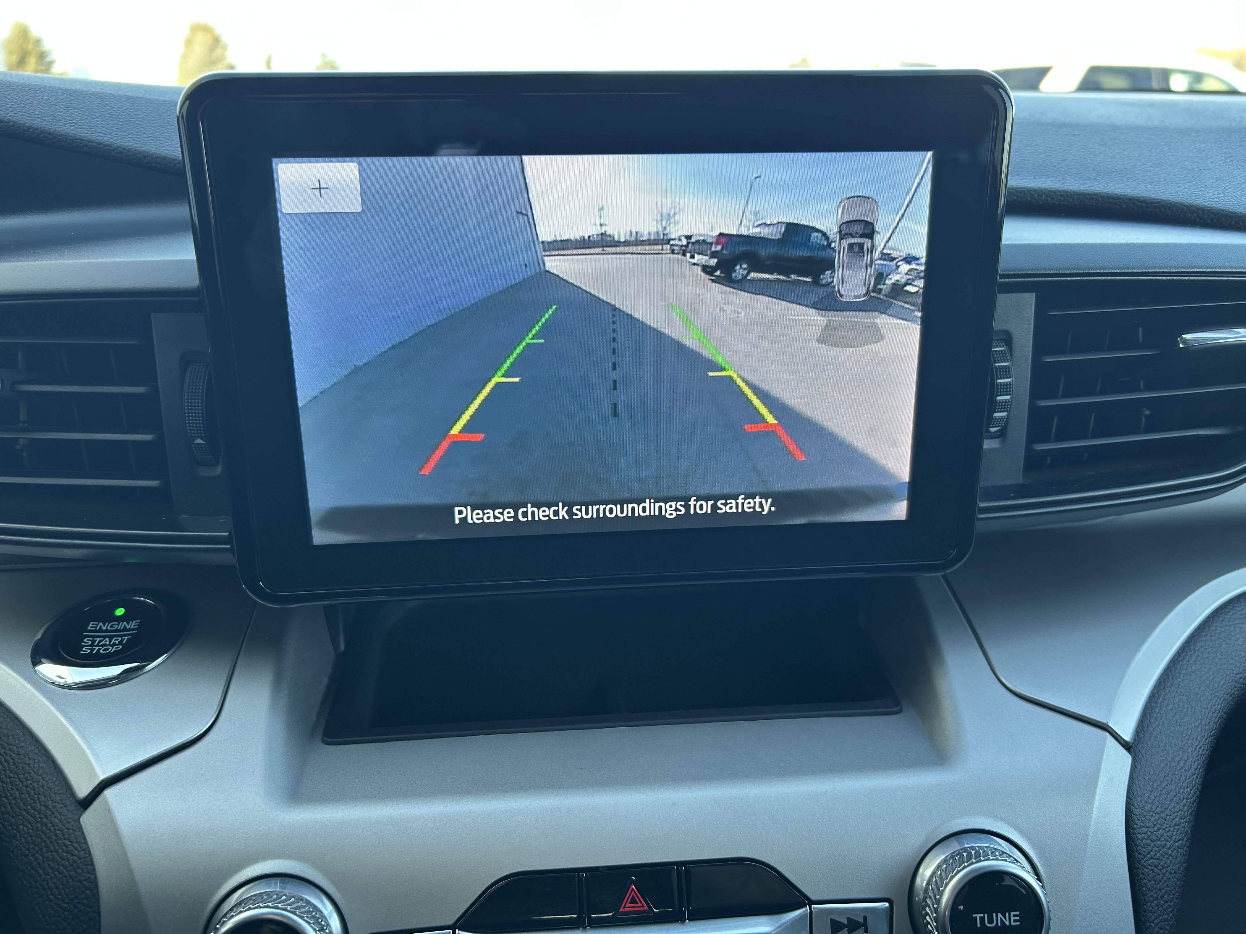 Used 2021 Ford Explorer XLT image 39