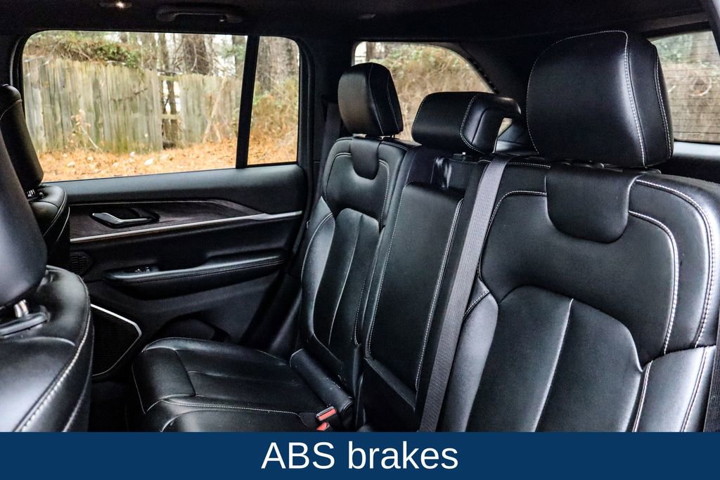 Used 2024 Jeep Grand Cherokee Limited 4xe image 12