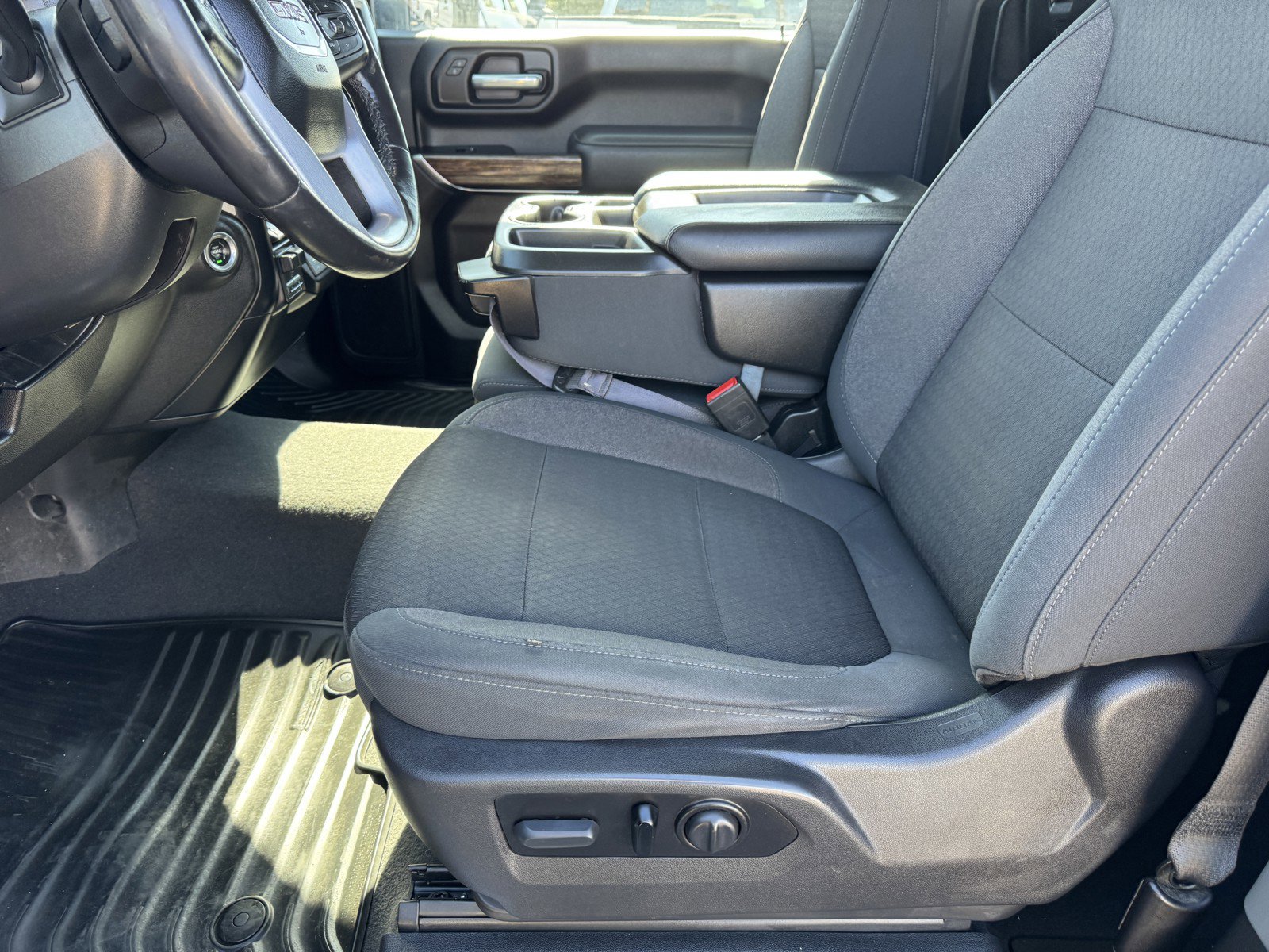 Used 2022 GMC Sierra 2500 SLE w/ SLE Convenience Package image 19