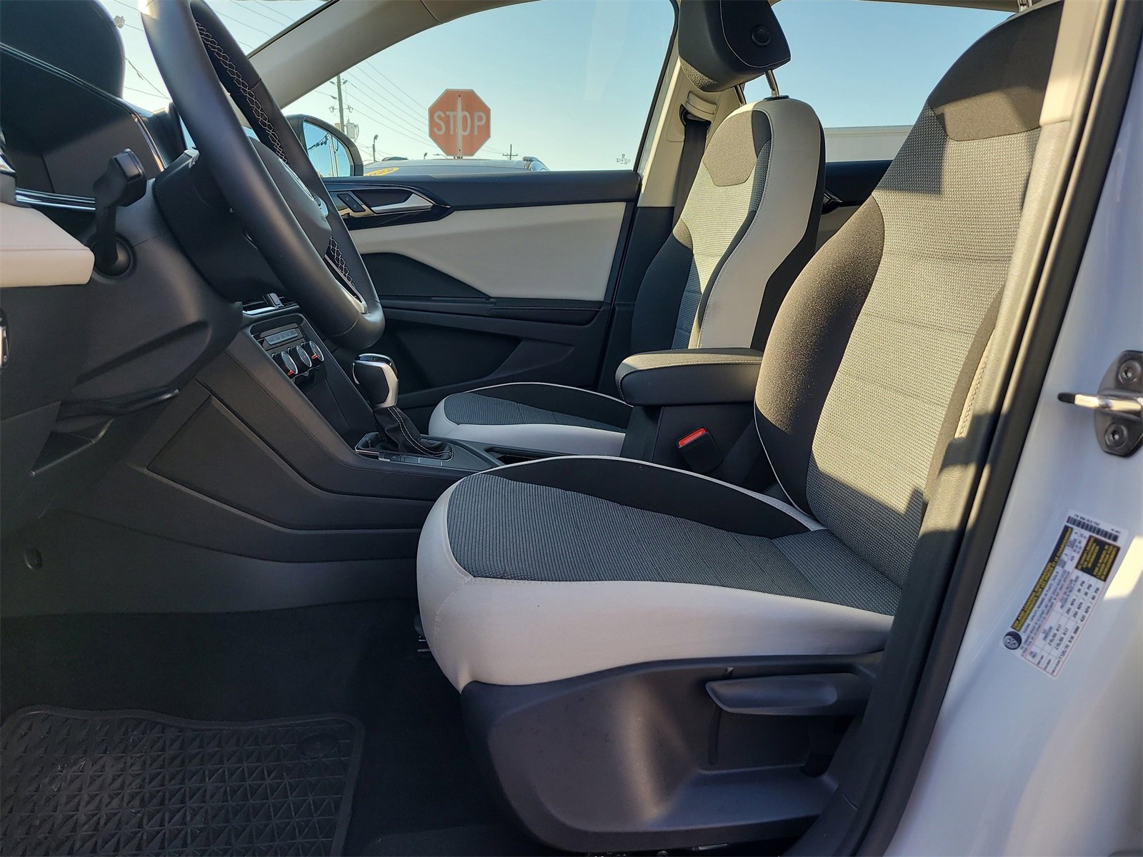 Used 2025 Volkswagen Taos S image 17