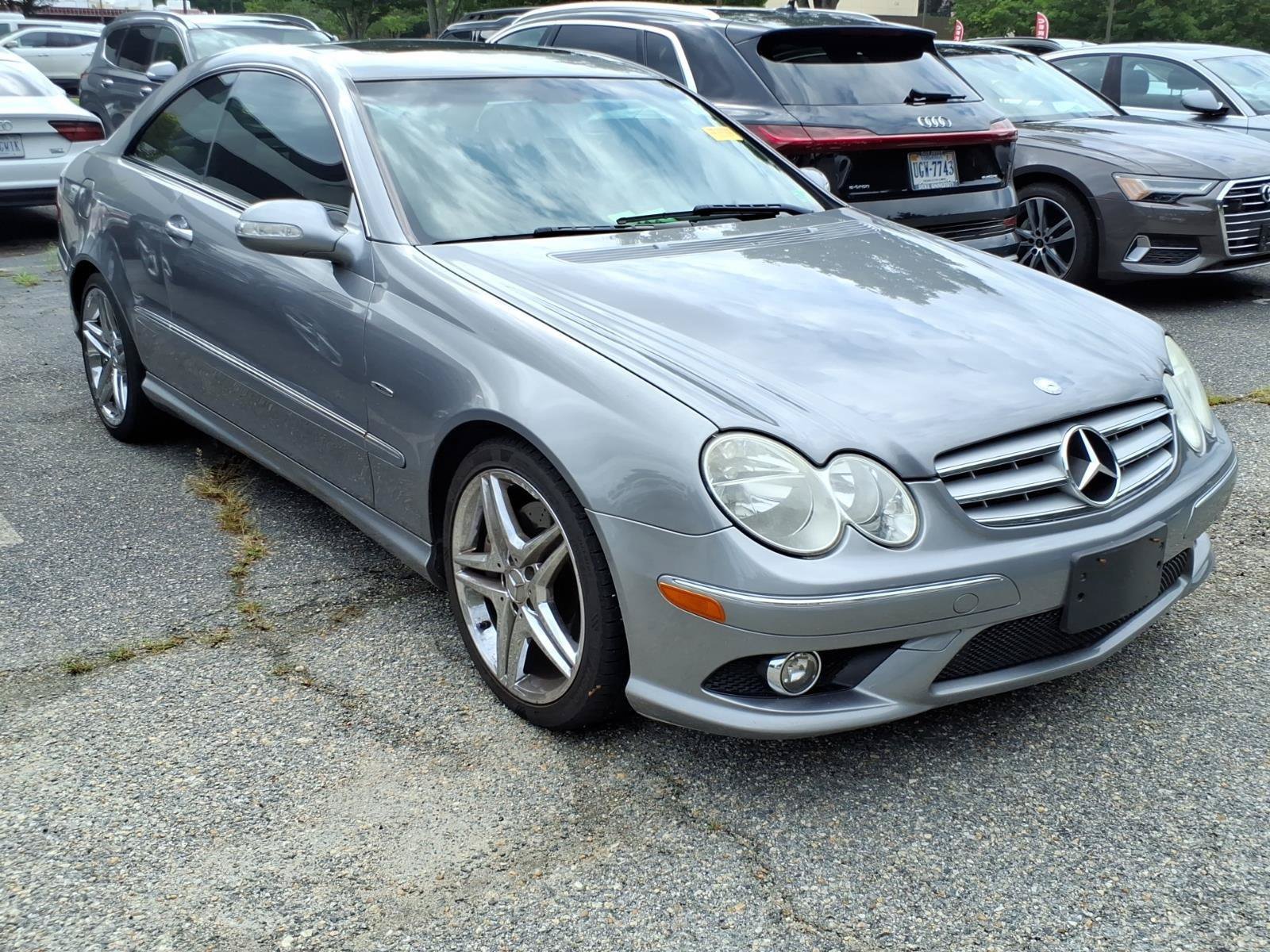 Used 2009 Mercedes-Benz CLK 350 Coupe image 3