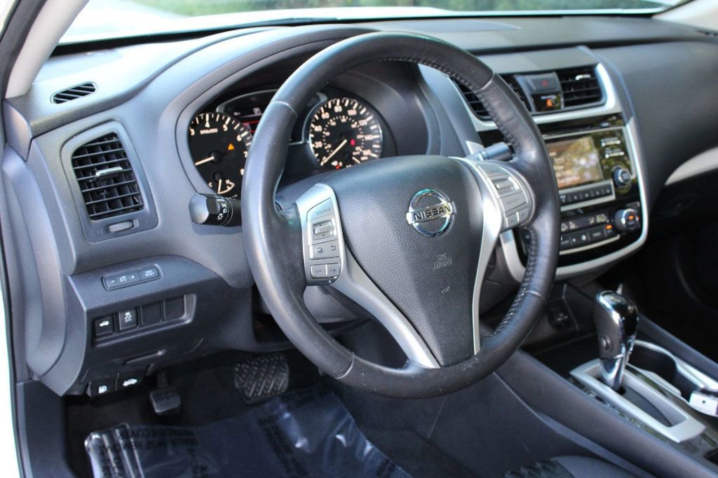 Used 2018 Nissan Altima 2.5 SV image 9