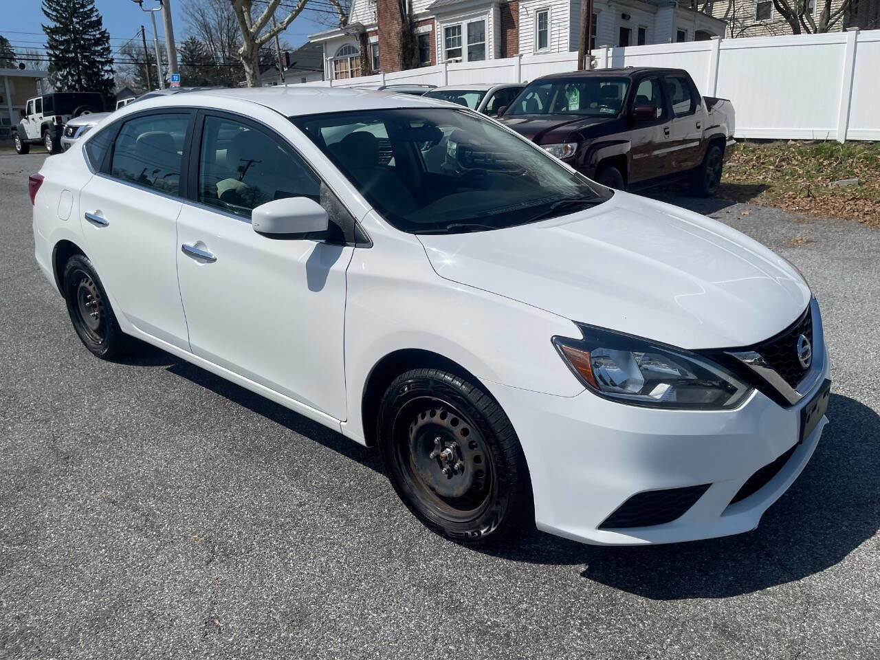 Used 2017 Nissan Sentra S image 4