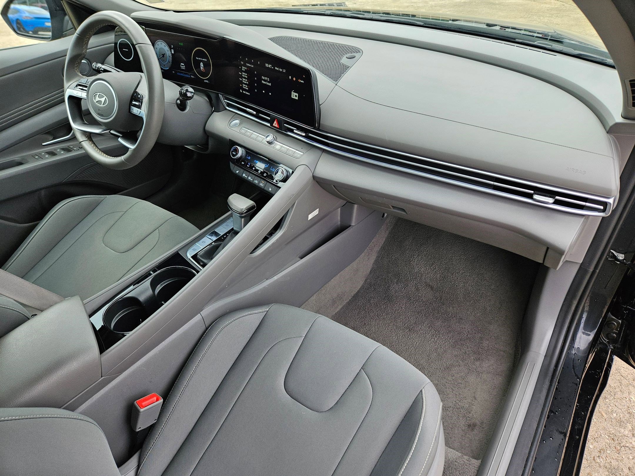 Used 2025 Hyundai Elantra SEL FWD image 34