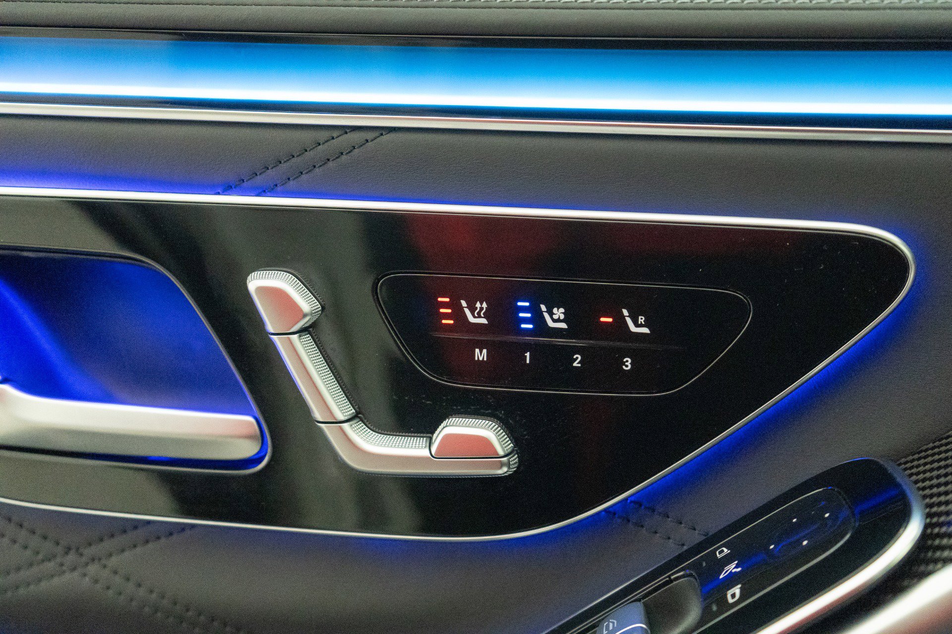 Used 2025 Mercedes-Benz S 63 AMG S image 32