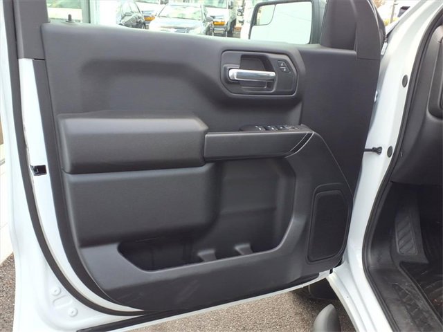 Used 2025 Chevrolet Silverado 1500 Custom image 10