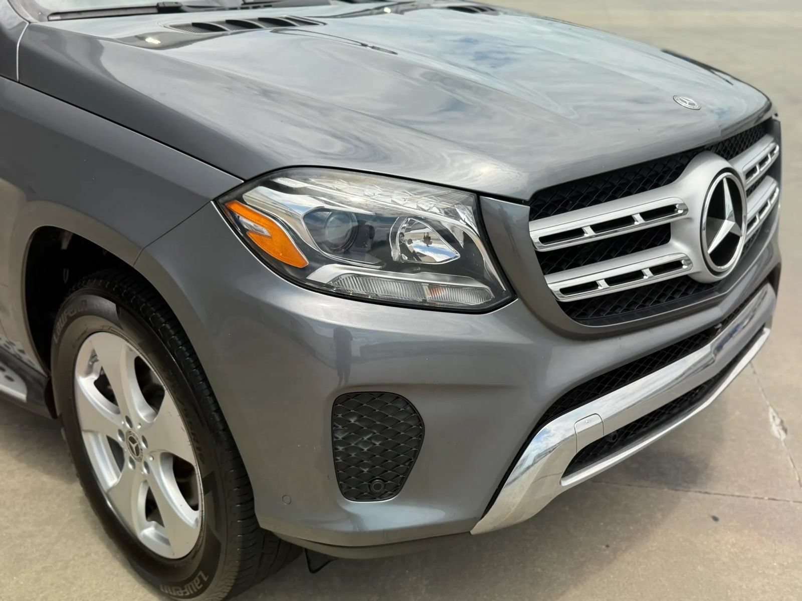 Used 2018 Mercedes-Benz GLS 450 4MATIC w/ Premium Package image 5