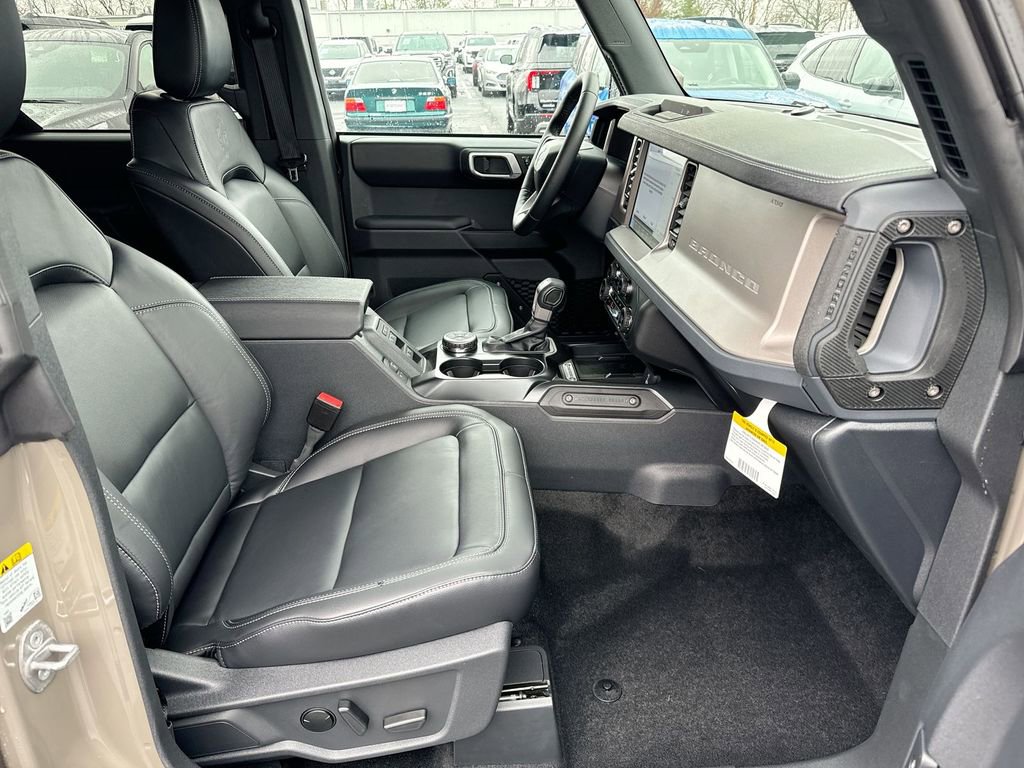 New 2025 Ford Bronco Outer Banks AWD/4WD image 22