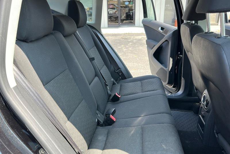 Used 2013 Volkswagen Tiguan S AWD/4WD image 11