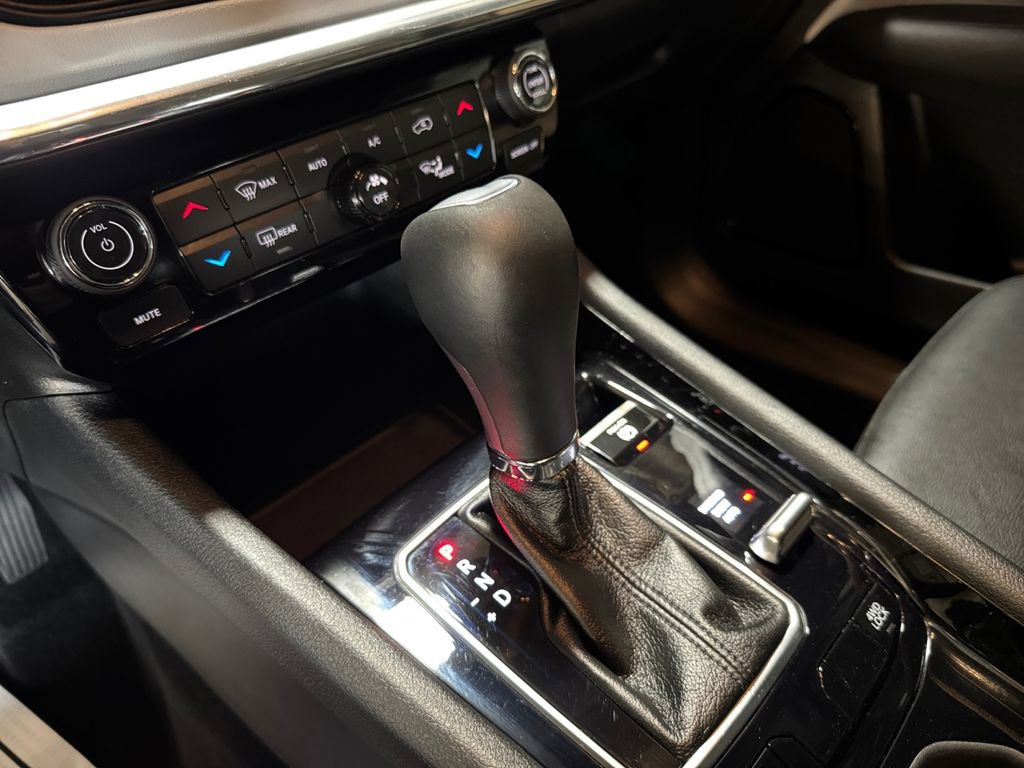 Used 2024 Jeep Compass Limited image 21