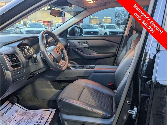 Certified 2025 Nissan Rogue SV image 14
