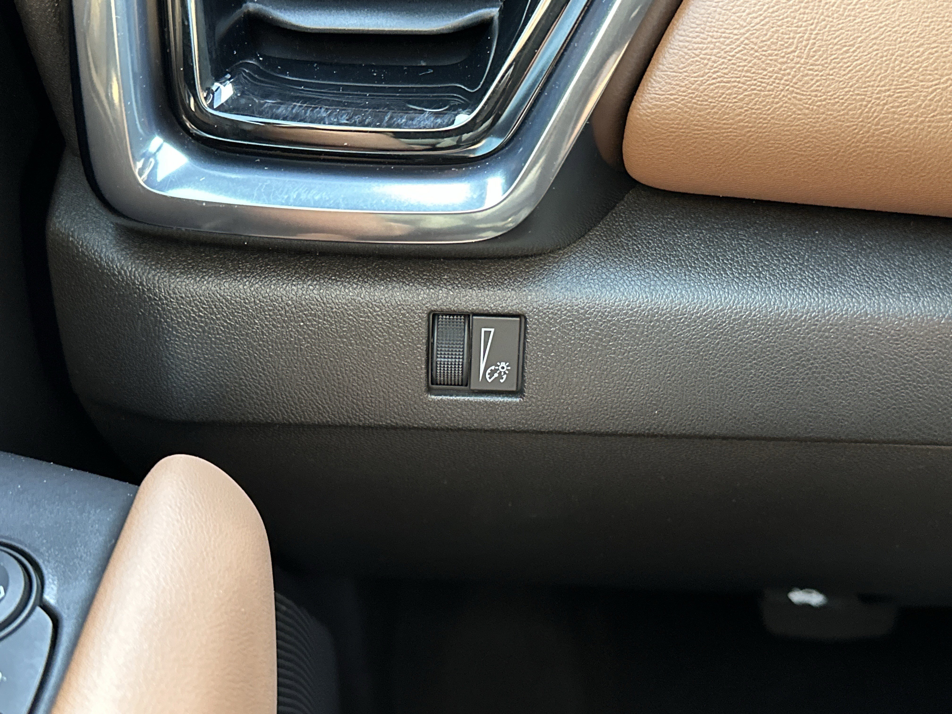 Certified 2024 GMC Canyon AT4 w/ Canyon Safety Plus Package image 28