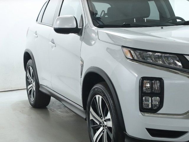 Used 2025 Mitsubishi Outlander Sport AWD image 8