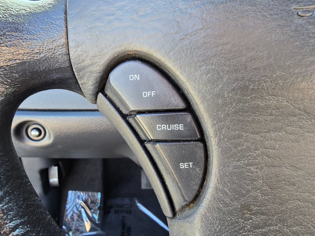 Used 2004 Chrysler Sebring LX FWD image 23