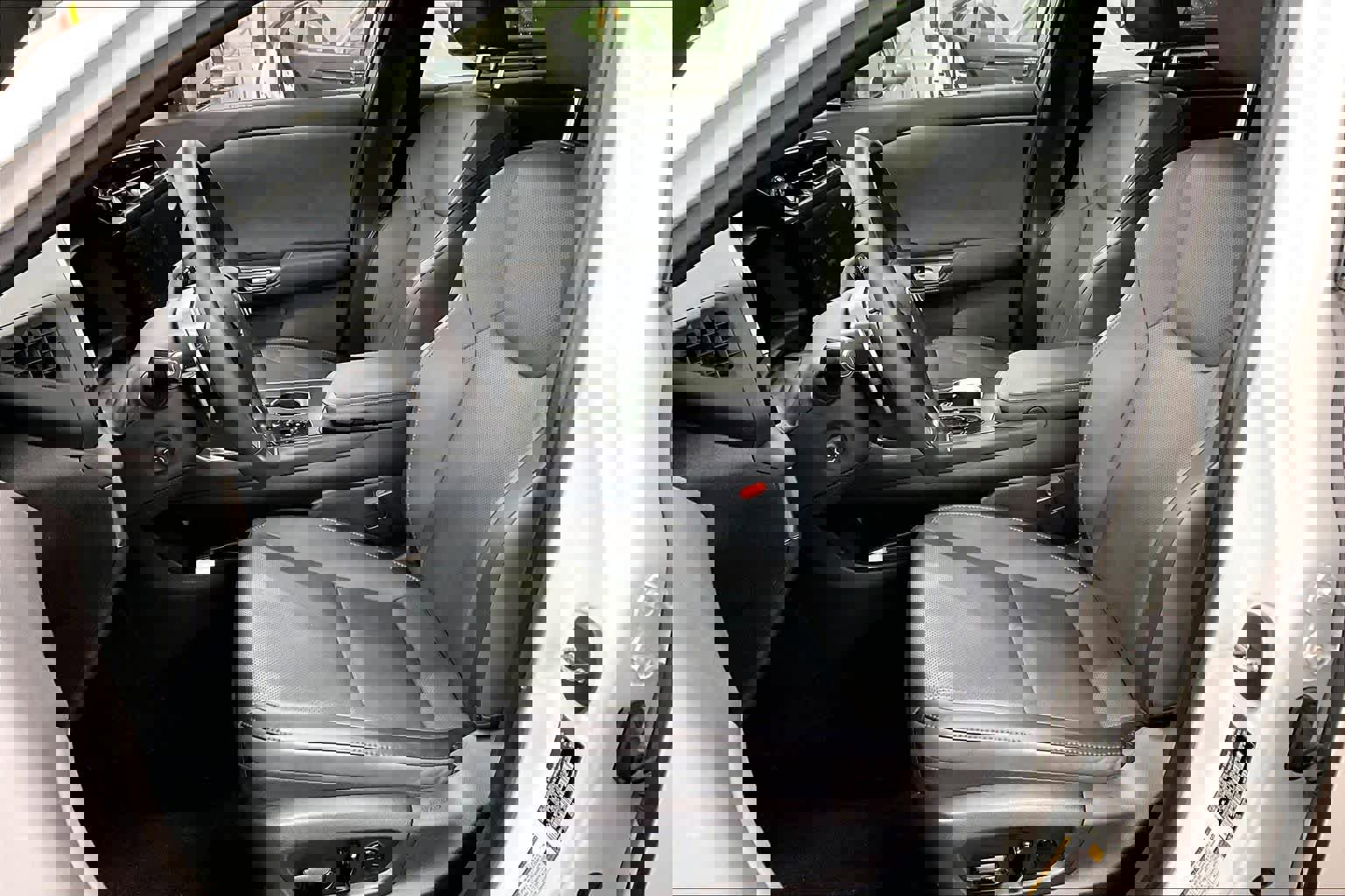 Used 2024 Lexus RZ 300e Premium image 7