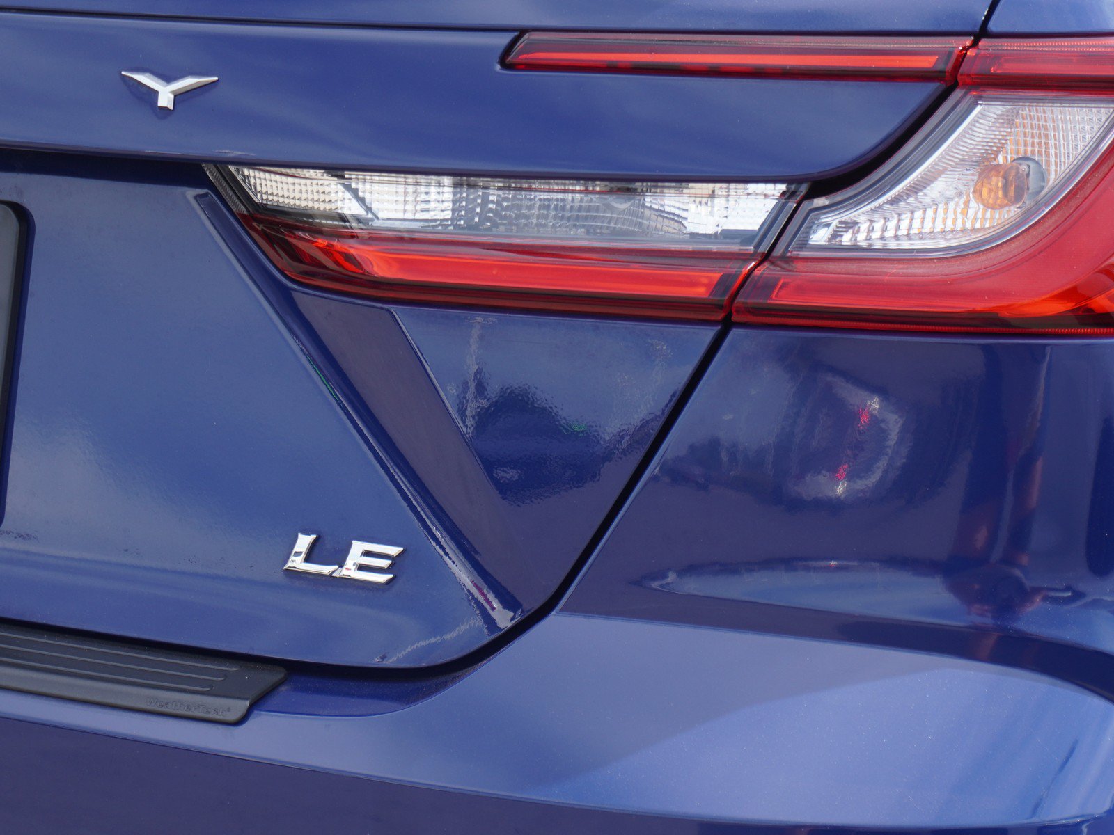 Used 2025 Toyota Camry LE w/ Convenience Package FWD image 11