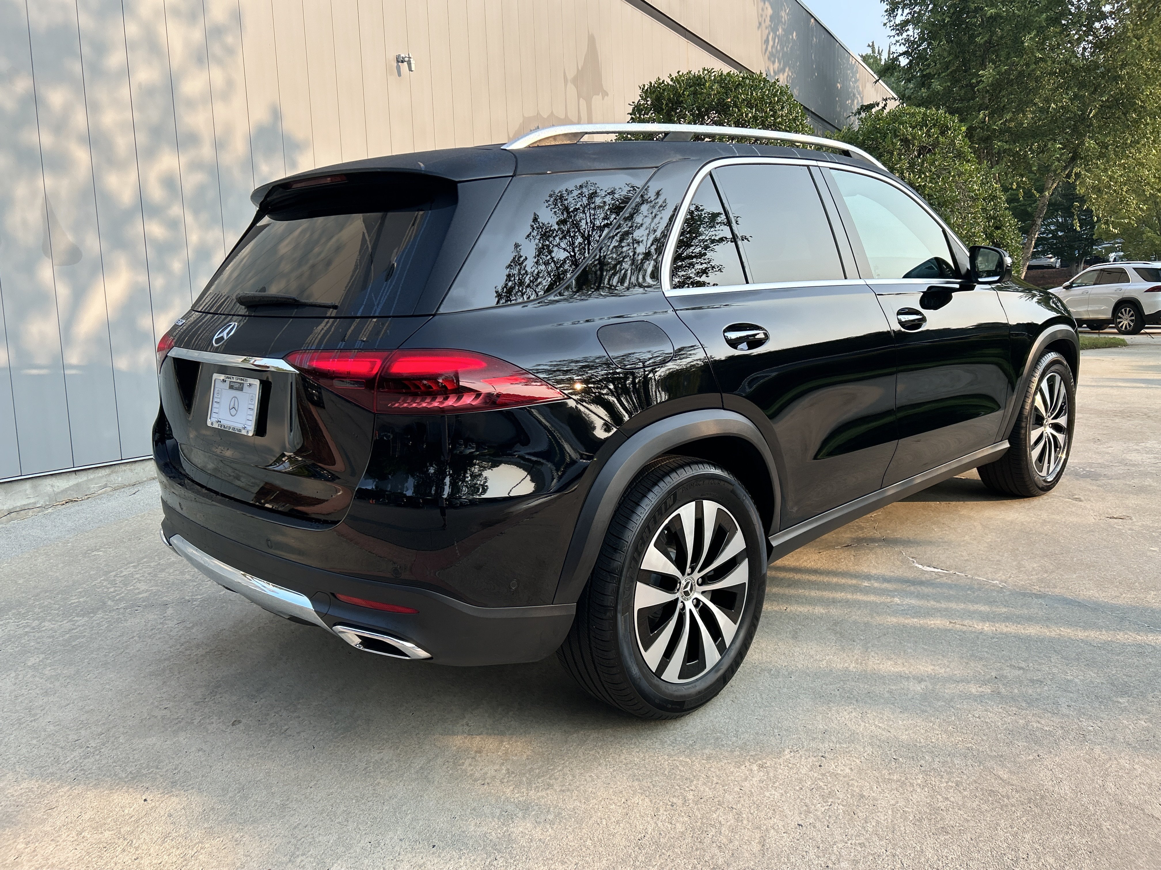 Certified 2025 Mercedes-Benz GLE 350 4MATIC image 6