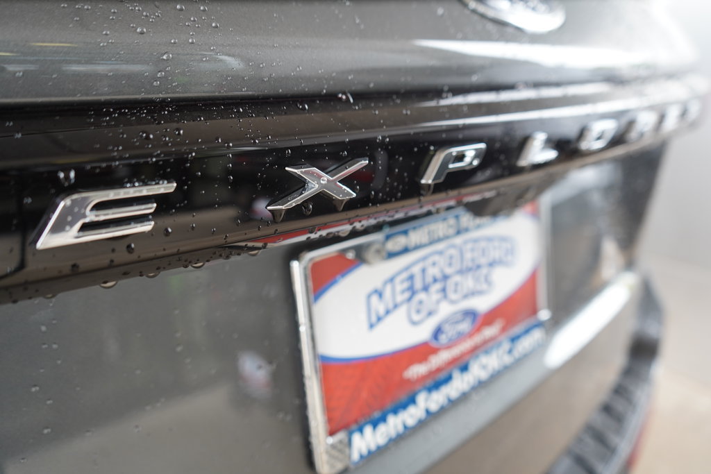 New 2026 Ford Explorer Active RWD image 7
