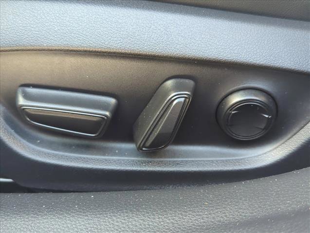 Used 2024 Toyota Prius Prime image 12