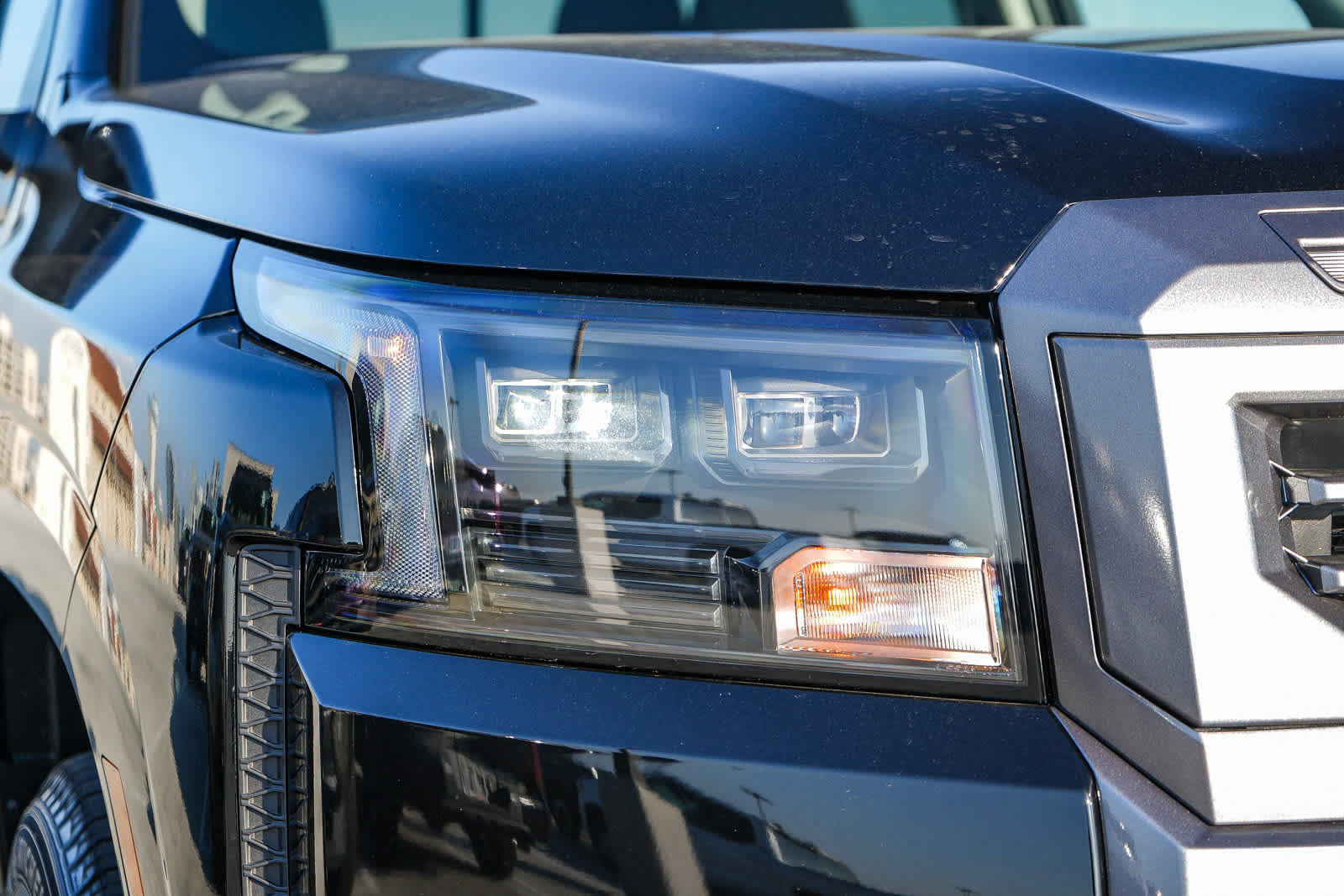 New 2027 Nissan Frontier SV RWD image 4