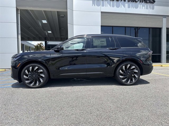New 2025 Lincoln Nautilus Reserve image 5