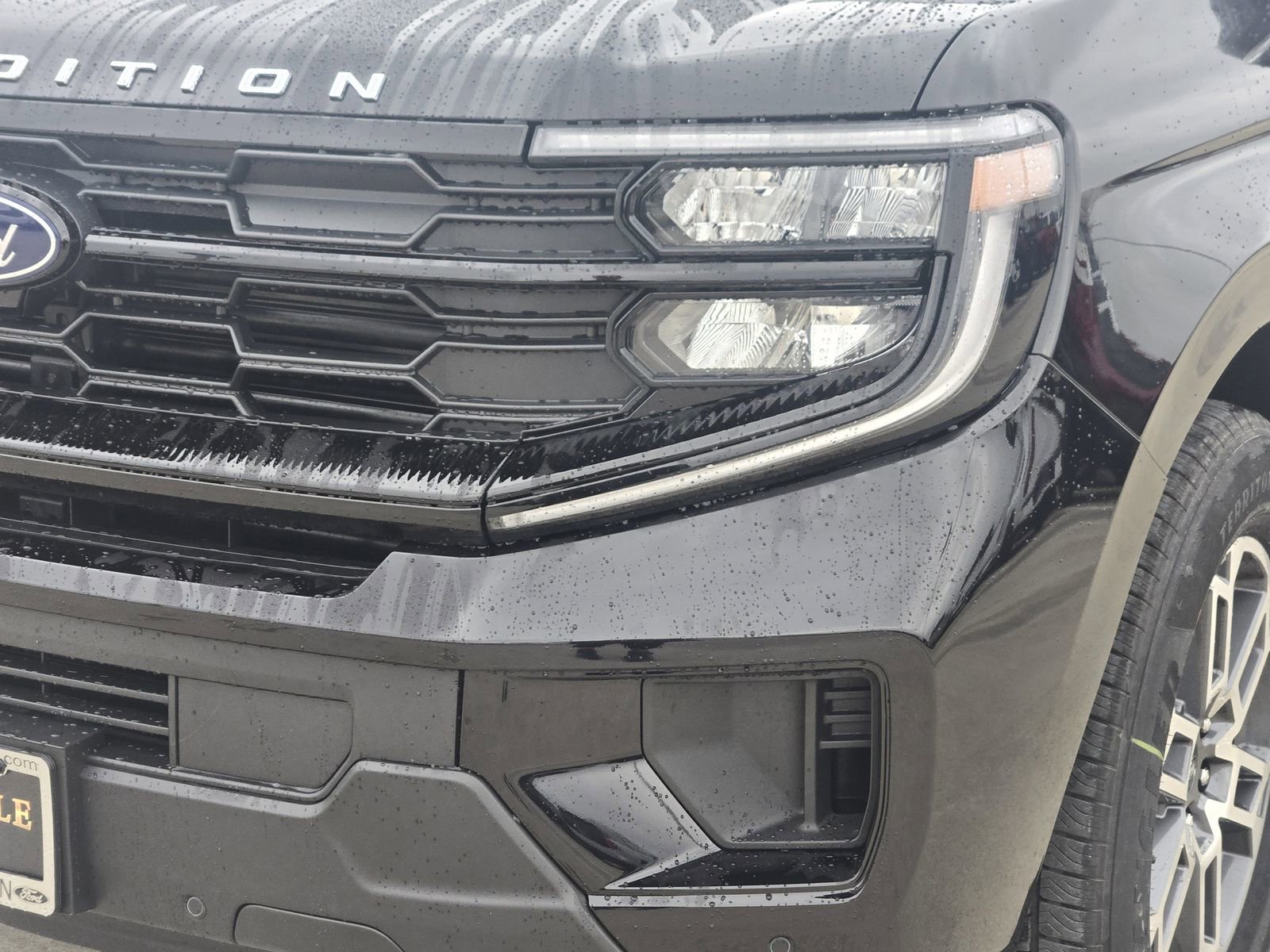 New 2026 Ford Expedition Active image 10