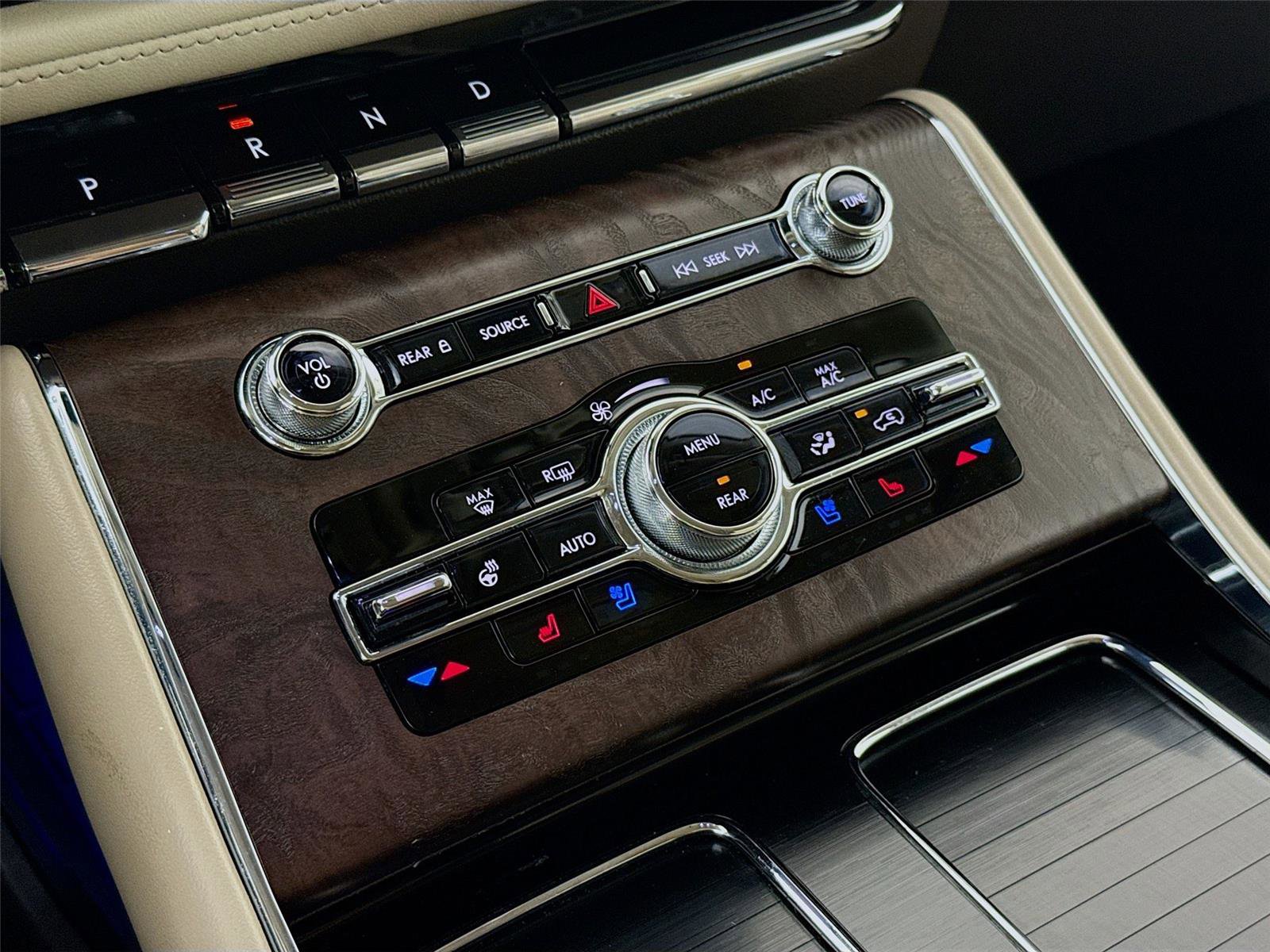 Used 2021 Lincoln Aviator Reserve w/ Equipment Group 202A image 14