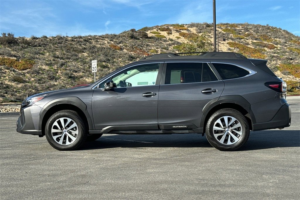 Used 2025 Subaru Outback Premium w/ Popular Package #1A image 7