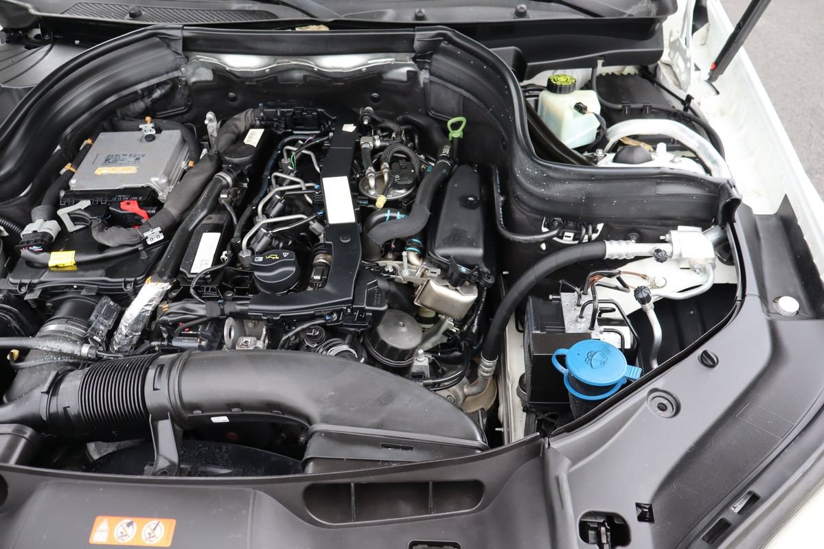 Used 2013 Mercedes-Benz GLK 250 BlueTEC 4MATIC image 38