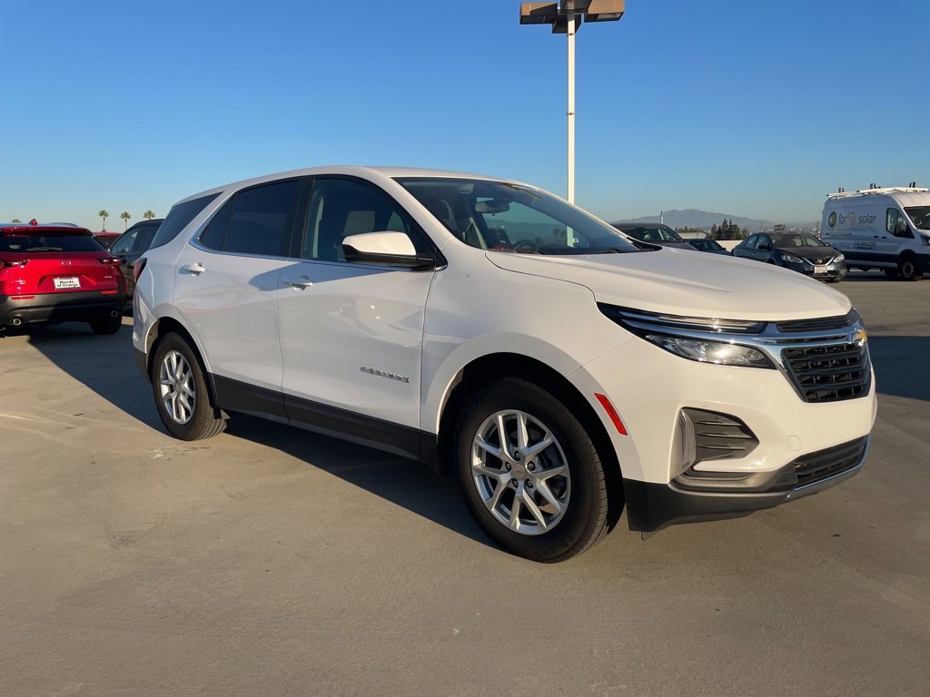 Used 2023 Chevrolet Equinox LT image 1