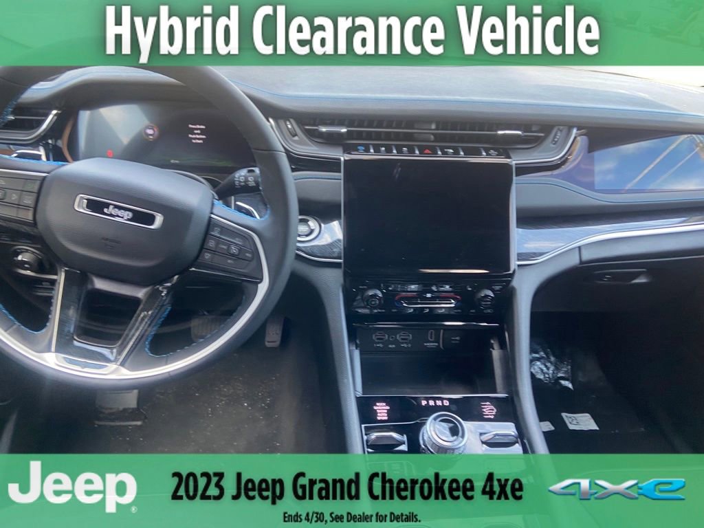 New 2023 Jeep Grand Cherokee Trailhawk w/ Advanced Protech Group II image 20