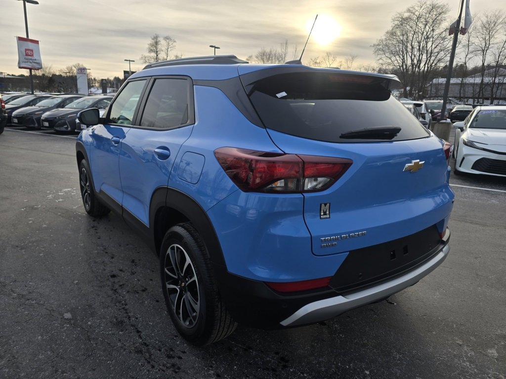 Used 2024 Chevrolet TrailBlazer LT w/ Driver Confidence Package image 5