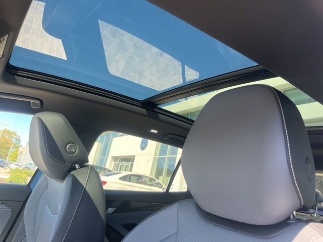 New 2026 Volkswagen Tiguan SE R-Line image 27