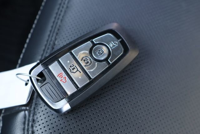 Used 2025 Ford Expedition Platinum w/ Stealth Appearance Package image 37