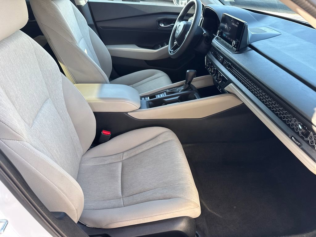 Used 2023 Honda Accord LX image 13