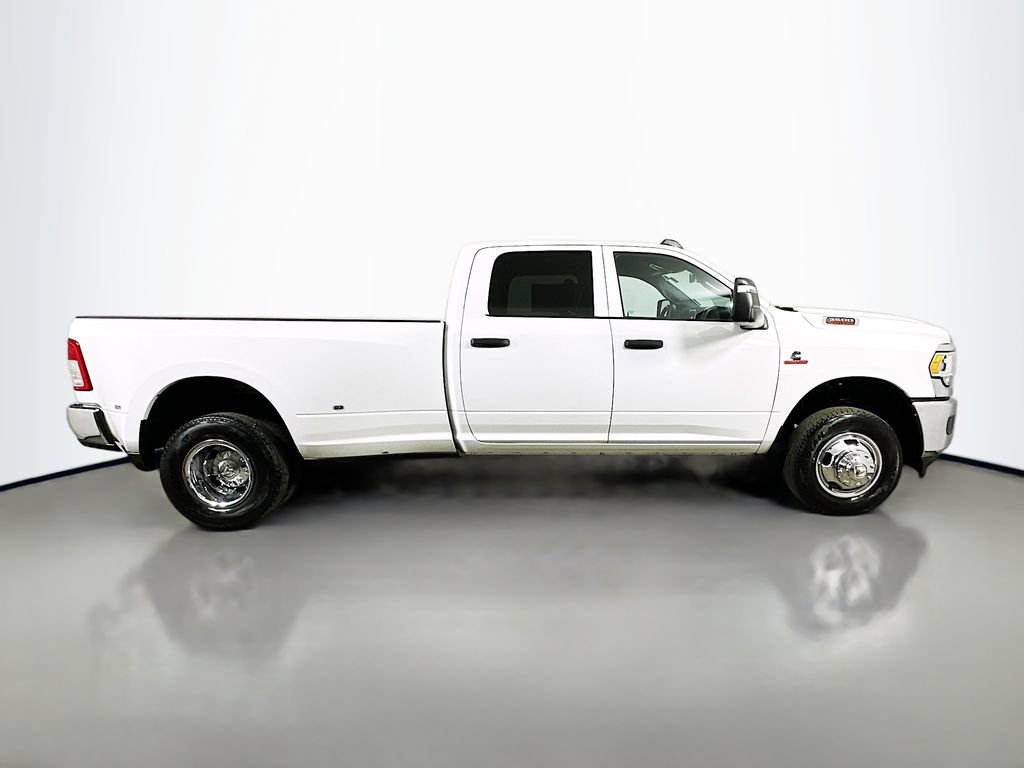 Used 2024 RAM 3500 Tradesman w/ Chrome Appearance Group image 7