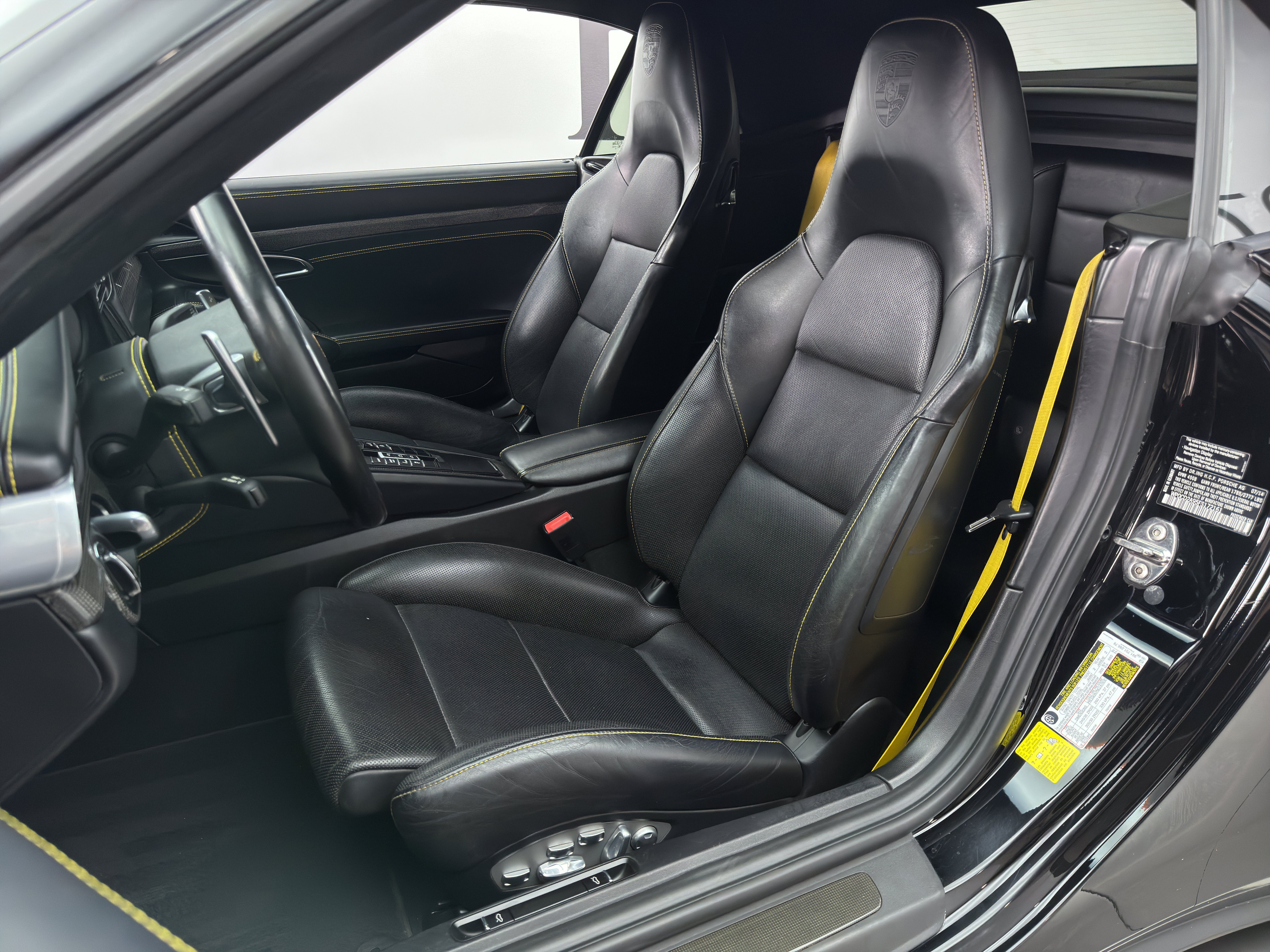 Used 2015 Porsche 911 Turbo S AWD/4WD image 3
