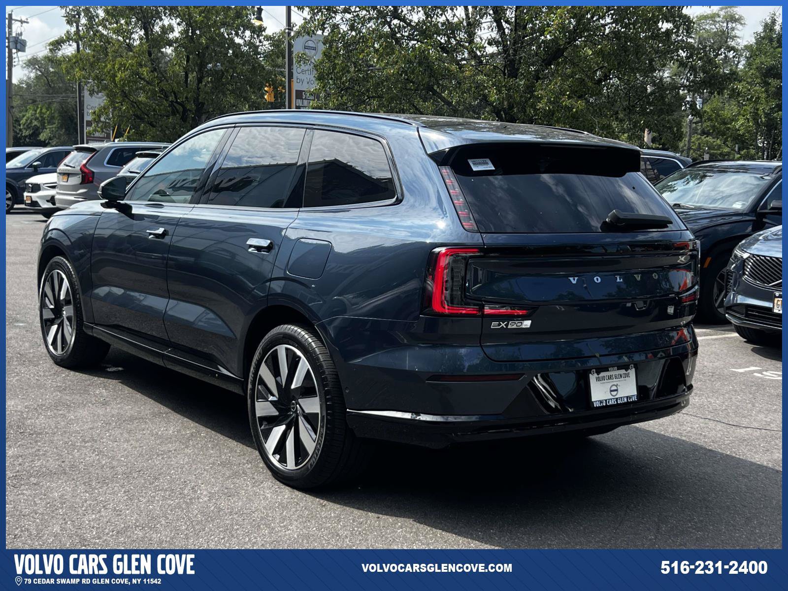 Certified 2025 Volvo EX90 Ultra AWD/4WD image 6