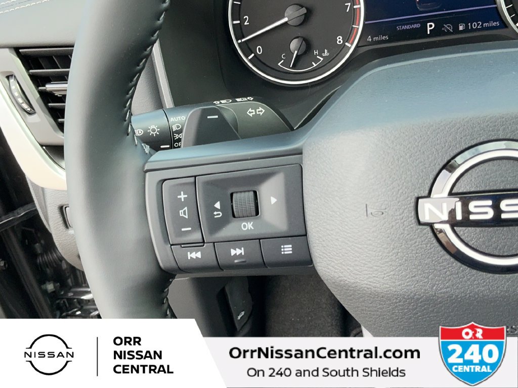 New 2027 Nissan Rogue Dark Armor FWD image 20
