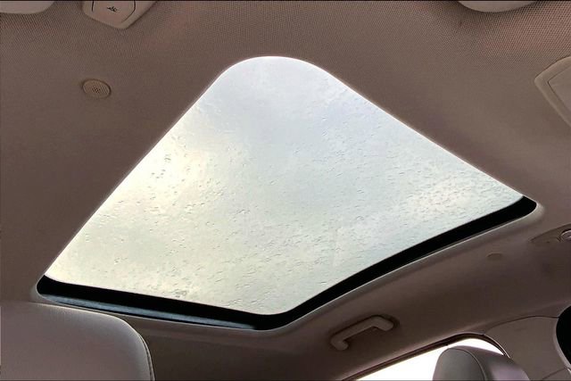 Used 2014 Ford C-MAX Energi SEL w/ Equipment Group 303A image 22