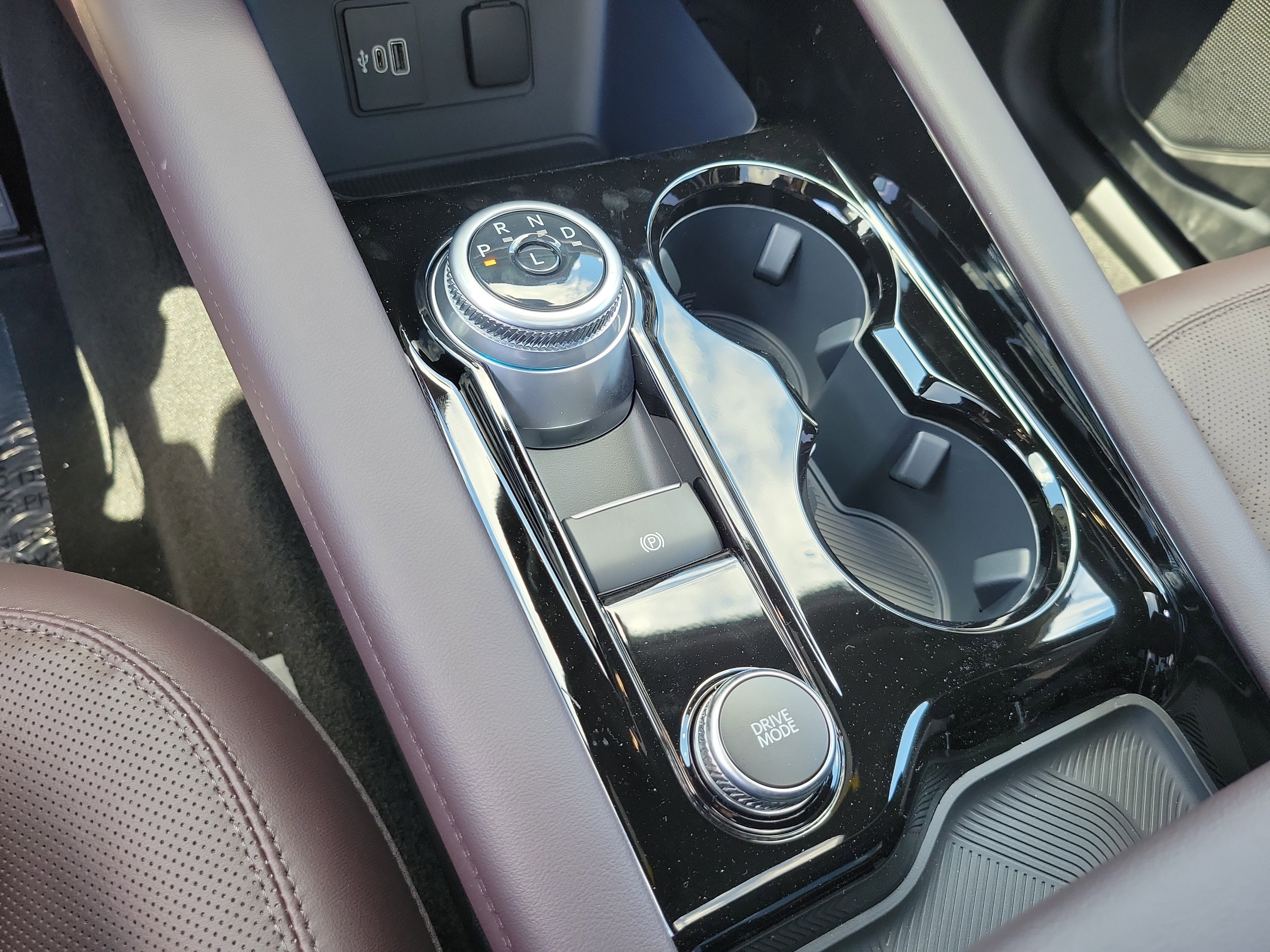New 2026 Ford Explorer Platinum RWD image 18