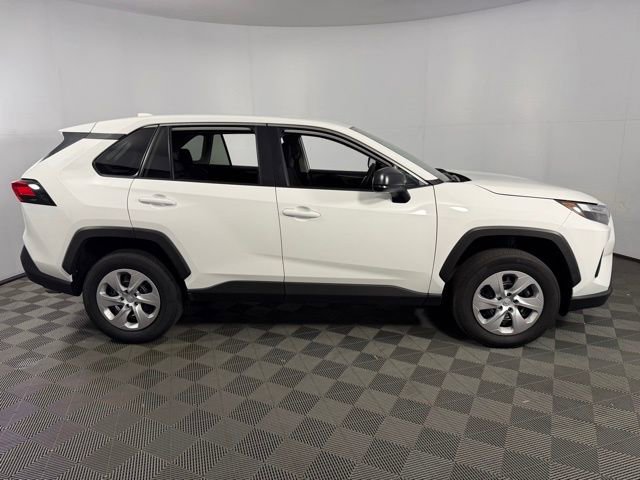 Used 2024 Toyota RAV4 LE image 10