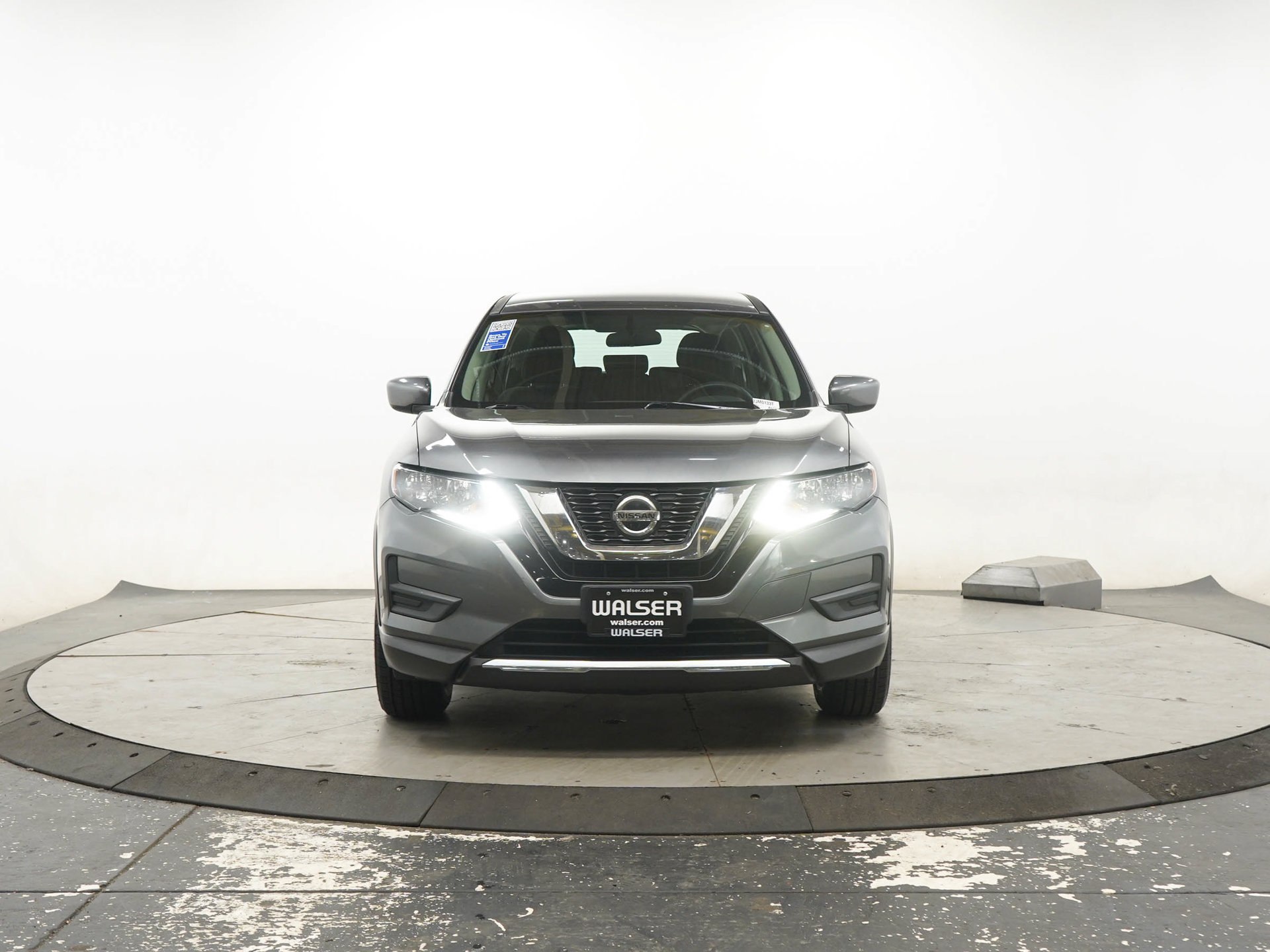 Used 2018 Nissan Rogue S AWD/4WD image 9