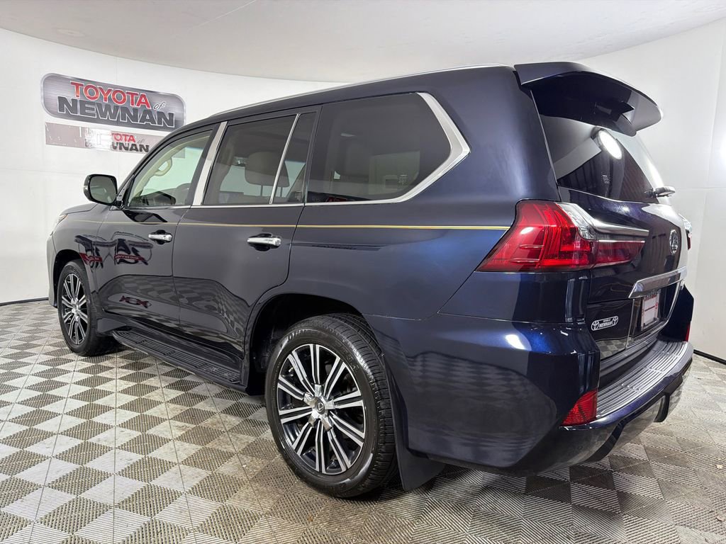 Used 2019 Lexus LX 570 4WD w/ Luxury Package image 7