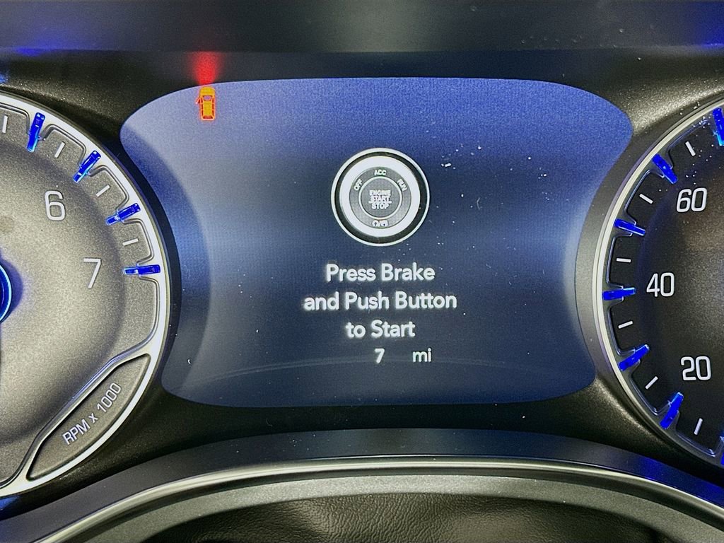 New 2026 Chrysler Pacifica Limited w/ Uconnect Theater Family Group image 15