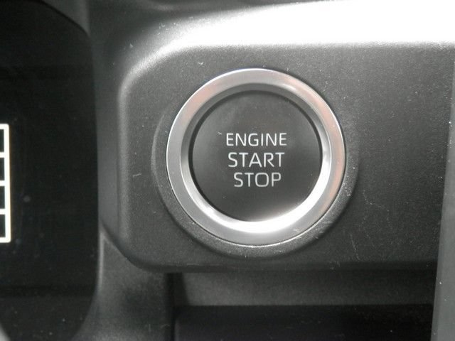 Used 2025 Toyota 4Runner SR5 AWD/4WD image 27