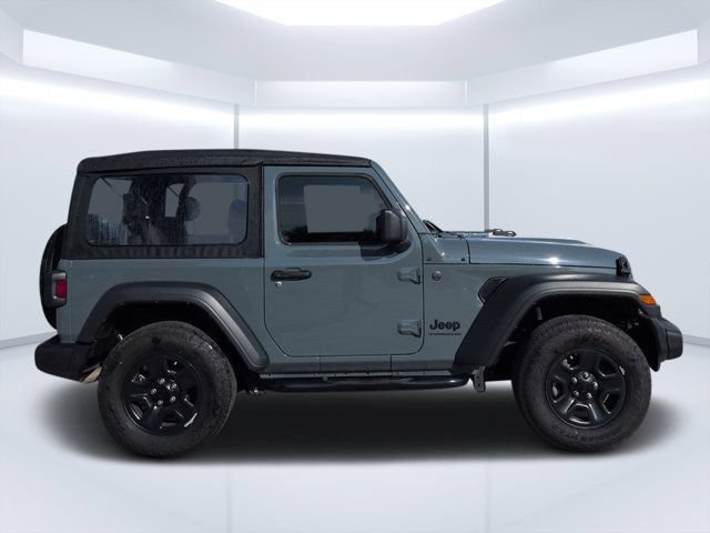 Used 2025 Jeep Wrangler Sport AWD/4WD image 2