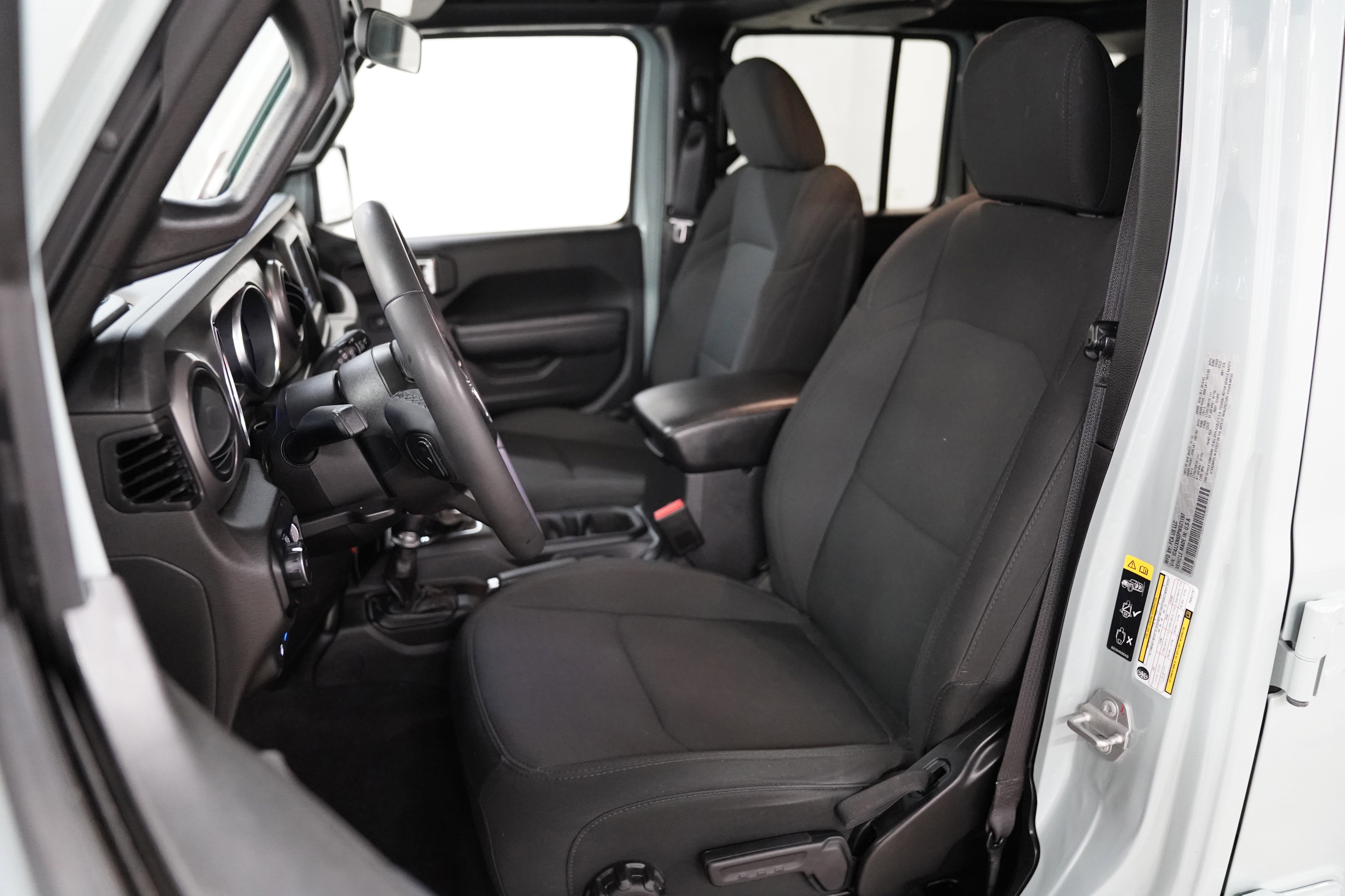 Used 2023 Jeep Wrangler Unlimited AWD/4WD image 4