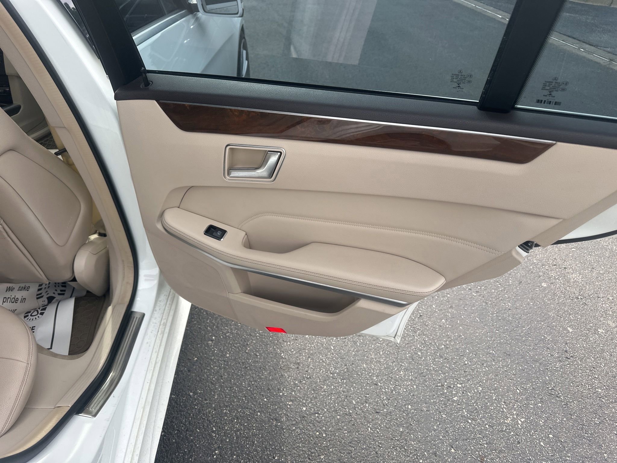 Used 2014 Mercedes-Benz E 350 Sedan image 12